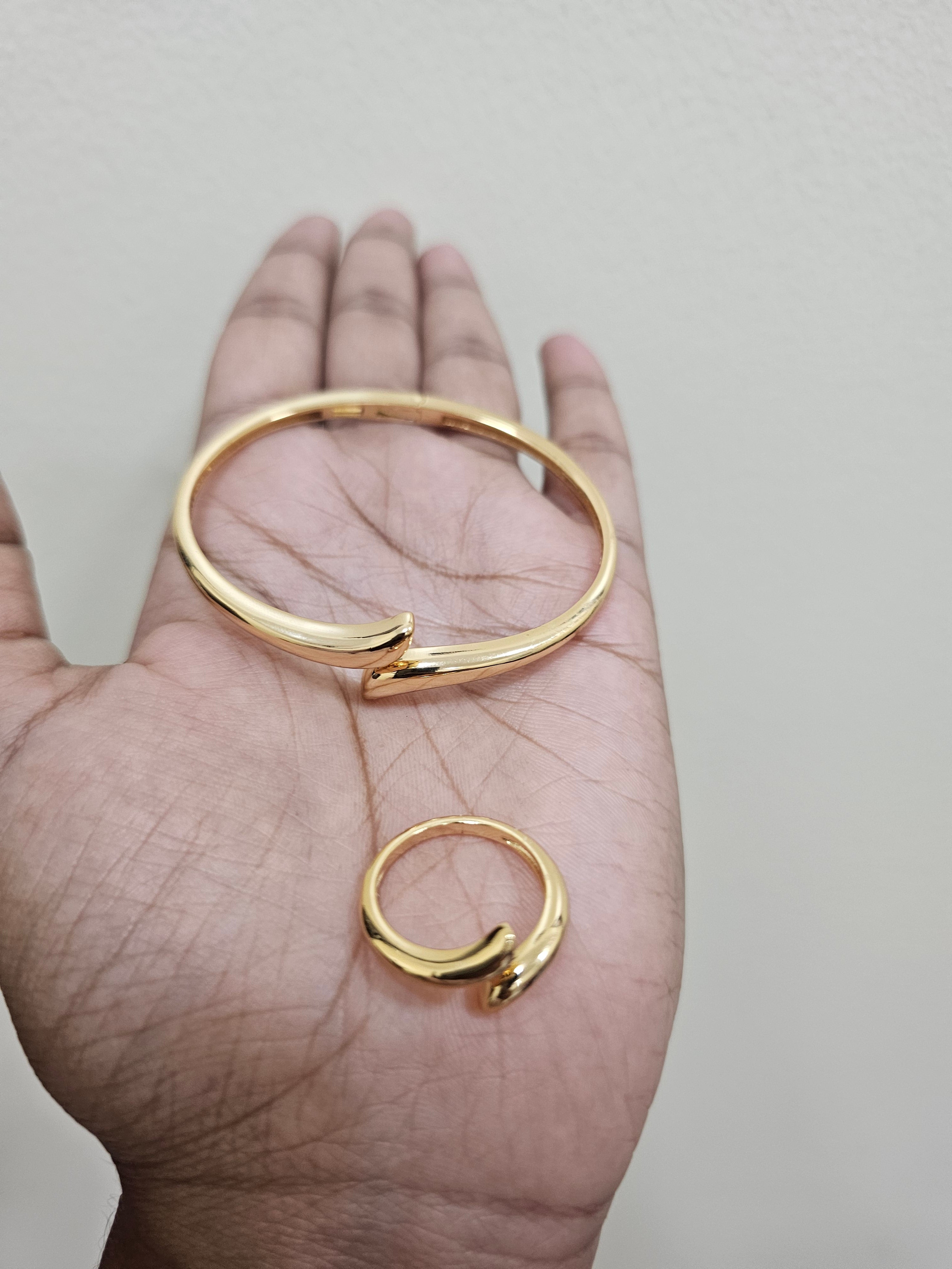 Minimal gold bangle -ring set