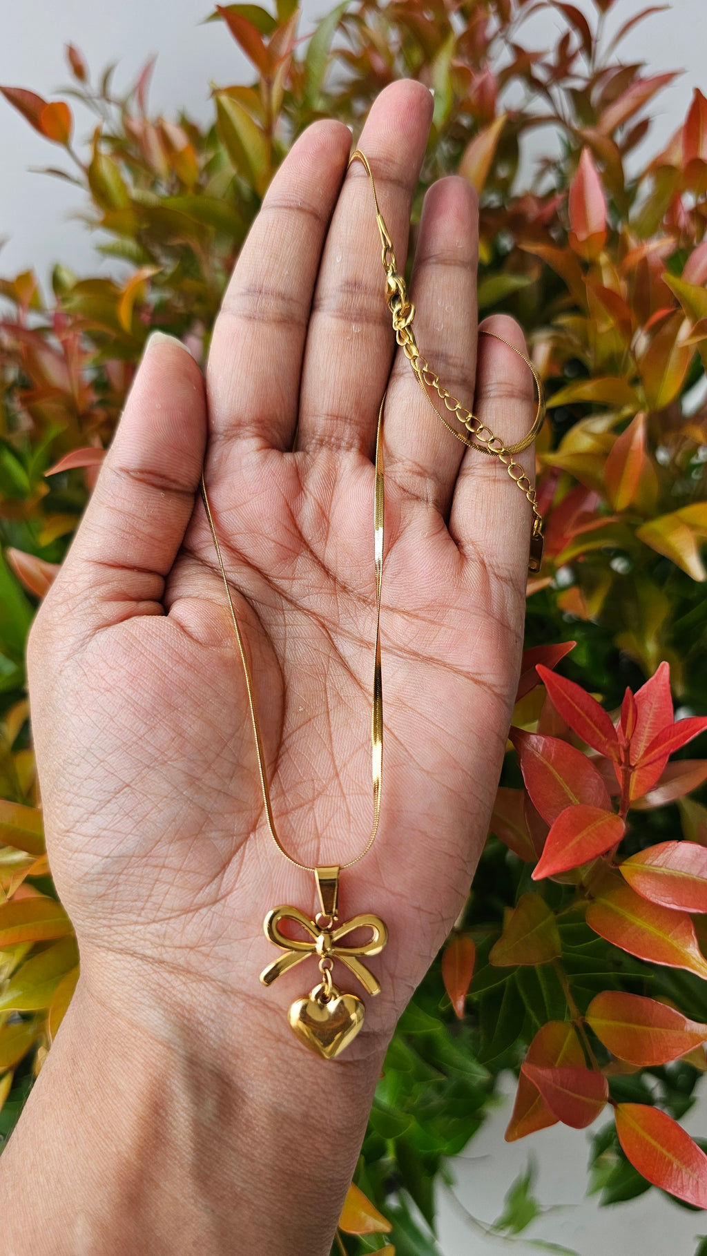 Bow heart pendant chain