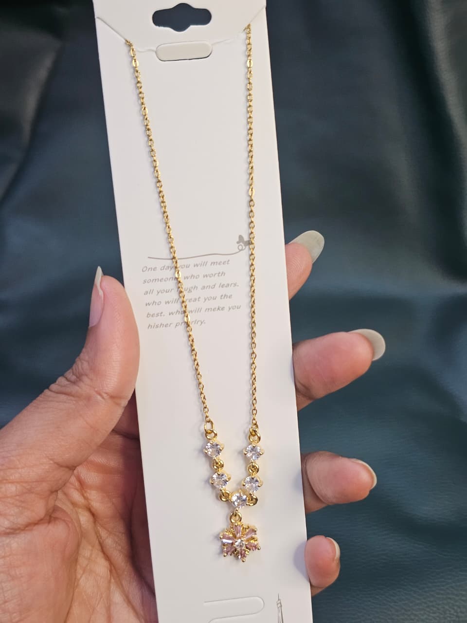 Viromy gold plated star zirconia pendant necklace