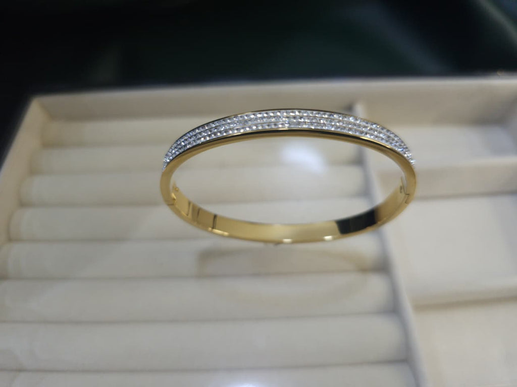 AD stone bangle