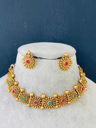 MULTI STONE FLOWER GOLD GUNDUMANI CHOKER