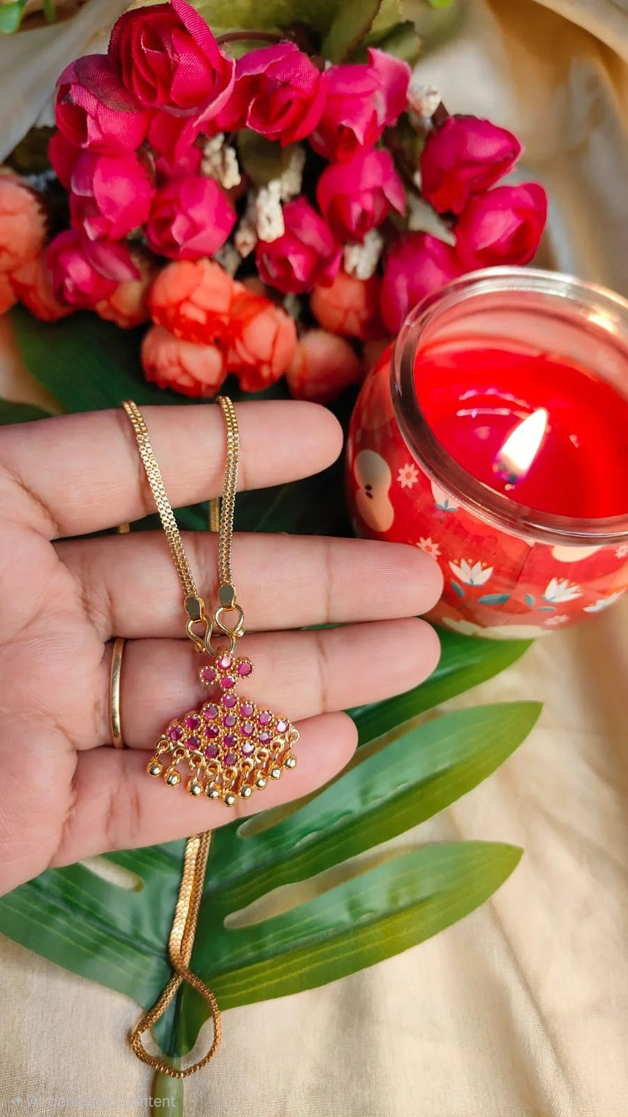 Urvashi chain and pink pathakkam locket
