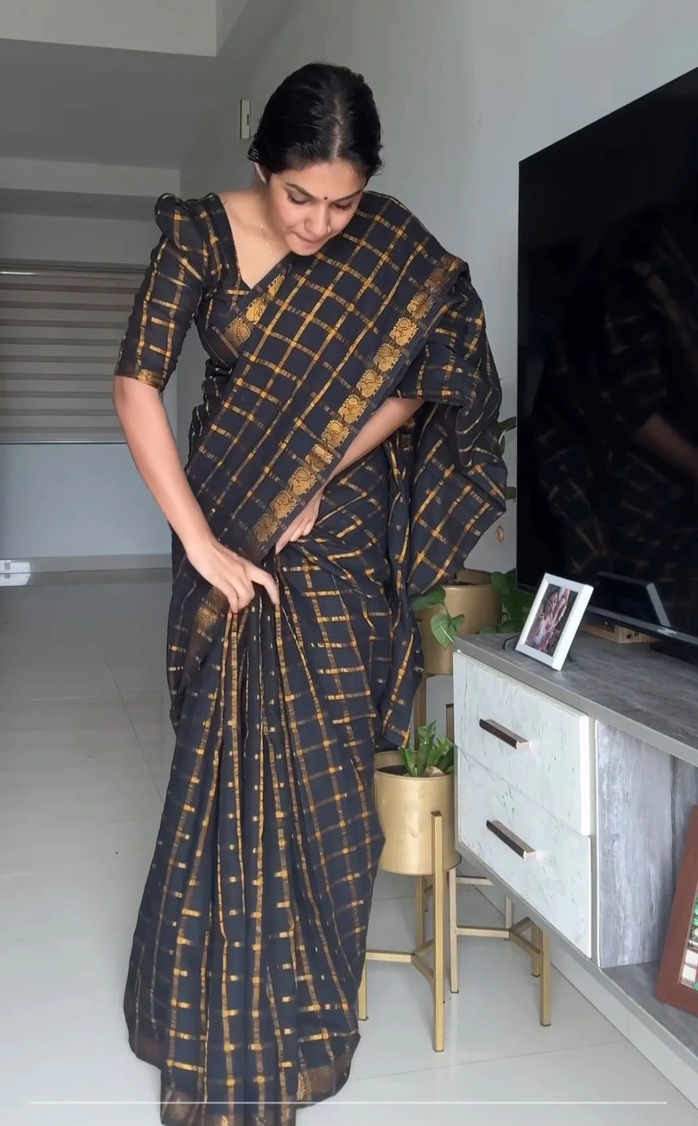 Black pavithra sungudi saree