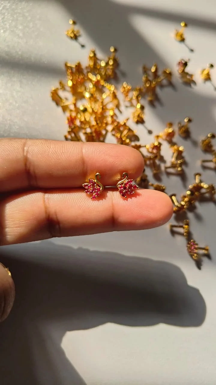Royal Swan EARSTUD Pink